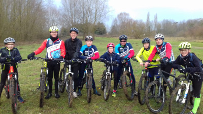 Les jeunes à l'entrainement Vélo Jeunes et Adultes Débutants